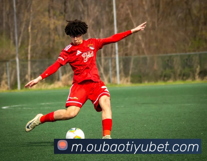 阿森纳为替代本怀特积极争夺雷恩20岁中卫雅奎特的机会